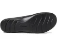 Туфли Clarks Cora Charm без застежки с миндалевидным носком и акцентной строчкой