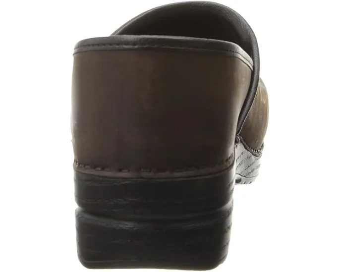 Классические клоги Dansko Professional с контурной стелькой и кожаным верхом