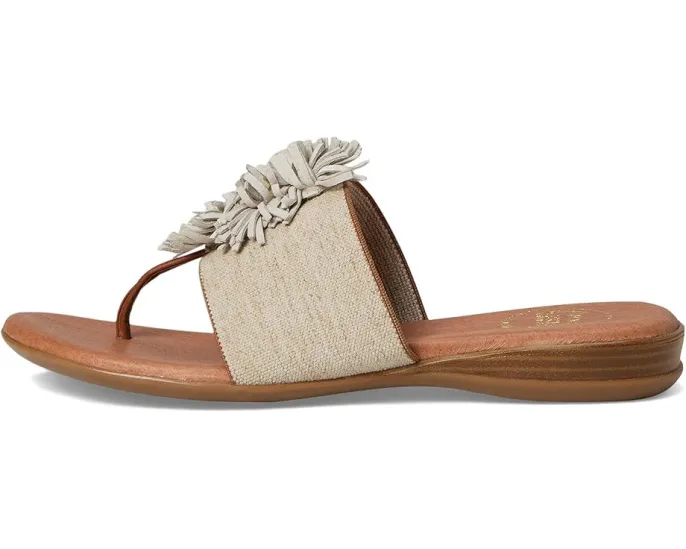 Сандалии Andre Assous Novalee Featherweight с бахромой и клином