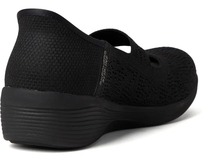 Веганские слипоны Skechers Arya с технологией Hands Free Slip-Ins и памятью формы