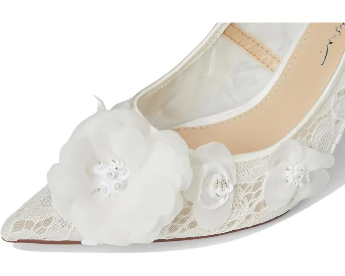 Туфли лодочки Blue by Betsey Johnson Darcy с цветочными аппликациями на шпильке