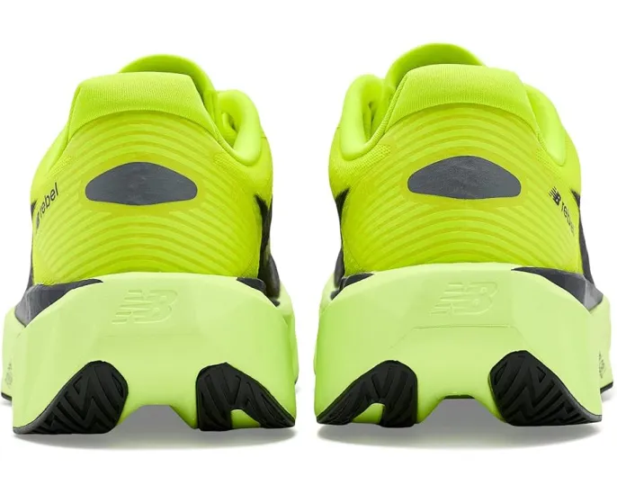Беговые кроссовки New Balance FuelCell Rebel v5 с технологией FuelCell