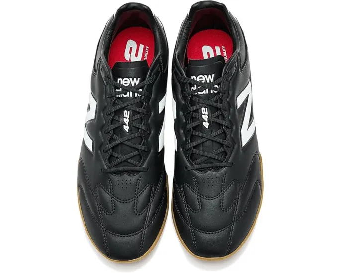 Бутсы футбольные New Balance 442 Pro In V3 с верхом из нубука