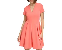 Платье Tommy Hilfiger Fit And Flare с V-образным вырезом и плиссированной юбкой