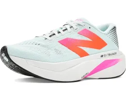 Беговые кроссовки New Balance FuelCell SuperComp Trainer v3 с карбоновой пластиной