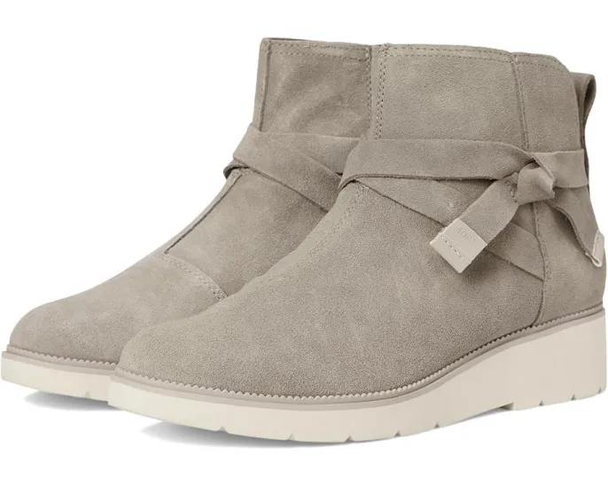 Ботильоны TOMS Marlow из замши с клиновидным каблуком и декоративной перемычкой