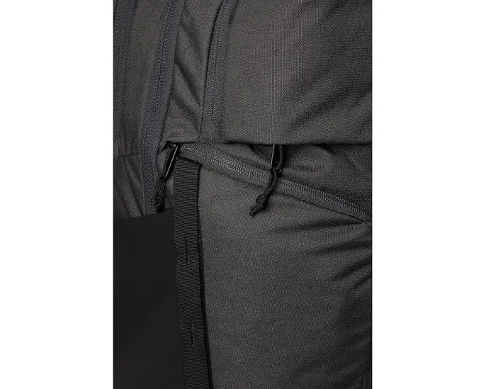 Рюкзак The North Face Surge с системой вентиляции FlexVent и защитным отделением для ноутбука