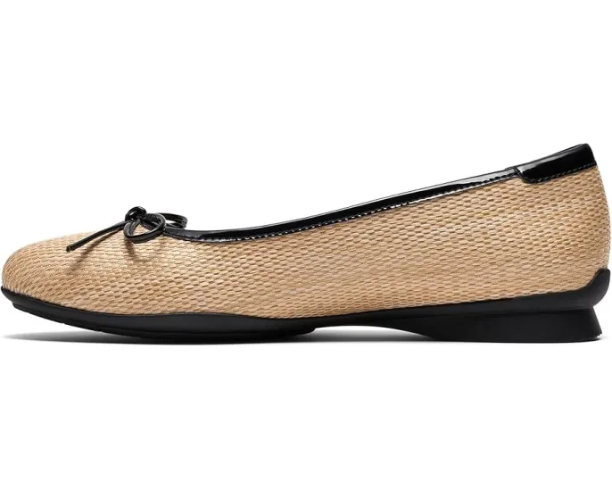 Балетки Clarks Jazmynn Bow со стелькой Ultimate Comfort и подошвой из термопластичной резины