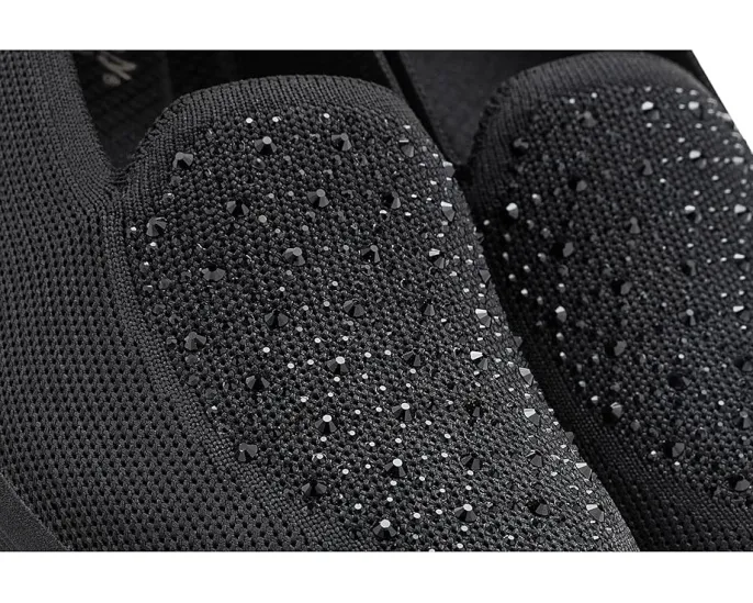 SKECHERS Arya с текстурированным верхом и стелькой из пены с эффектом памяти