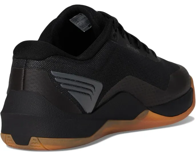 Кроссовки TYR Carbon Elite Trainer с карбоновой пластиной и пеной SURGENRG