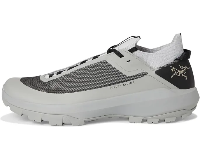 Кроссовки Vertex Alpine с цельным мыском и подошвой Vibram MegaGrip