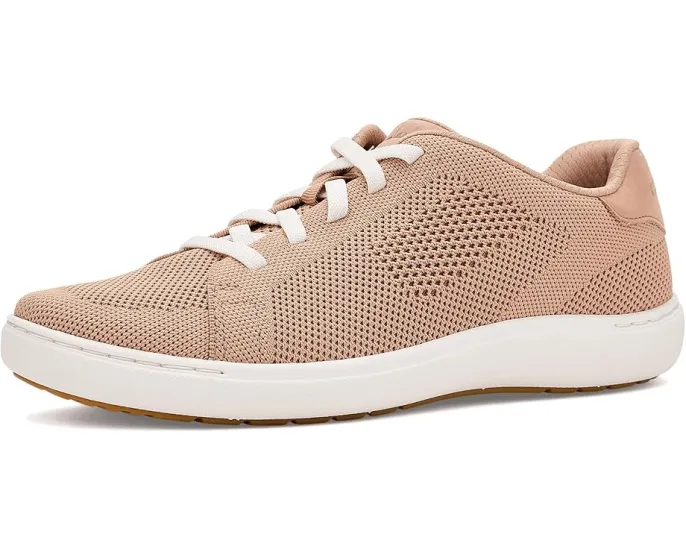 Кроссовки Clarks Nalle Walk с дышащим верхом из трикотажа и стелькой Contour Cushion