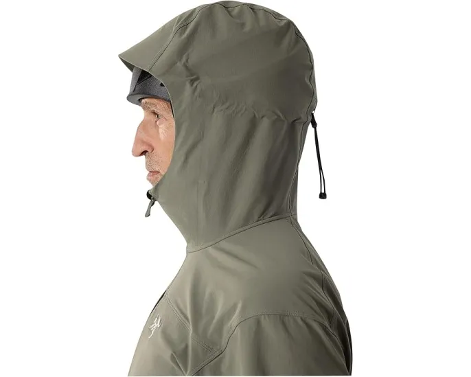 Кофта Gamma Hoody от Arc'teryx с регулируемым капюшоном