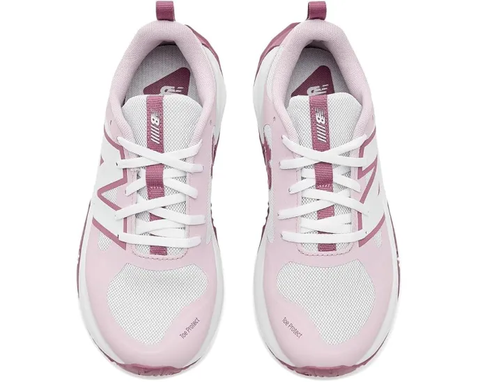 Детские кроссовки New Balance FUELCELL PLAY на шнурках с защитой носка