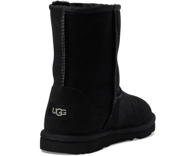 Угги UGG Kids Classic II для детей из овчины с подошвой Treadlite