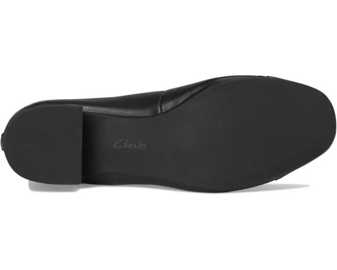 Туфли Clarks Marilyn Day с мыском-патент и устойчивым каблуком