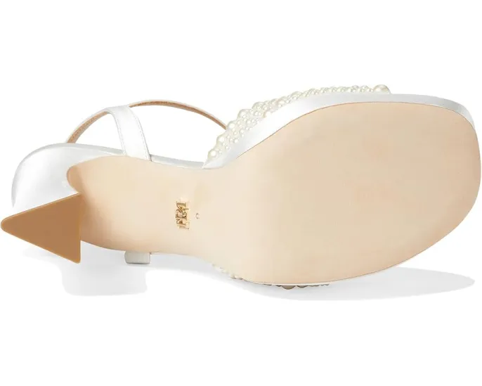 Босоножки Badgley Mischka Bryleigh на платформе с жемчужным декором