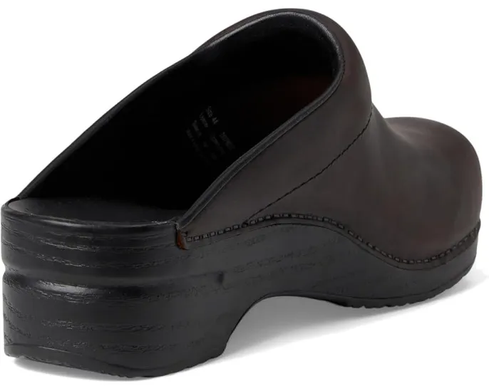 Клог Dansko Karl из прочной кожи для работы