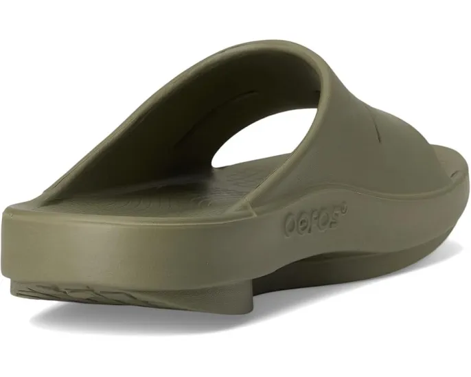 Сланцы Ooahh от OOFOS с технологией OOfoam для восстановления и поддержки свода стопы