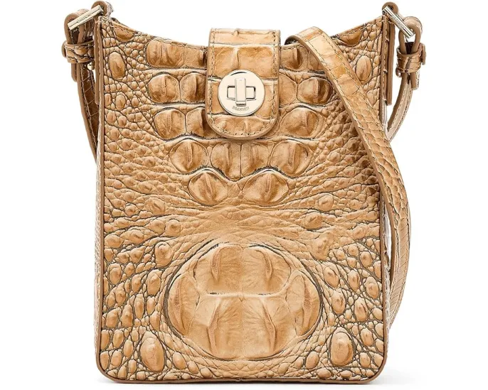 Кроссбоди Marley от Brahmin с текстурированной кожей и регулируемым ремнем