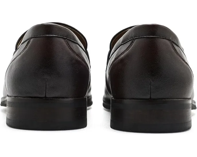 Лоферы Kenneth Cole Miller с металлическим логотипом и низким каблуком