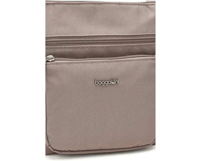Кросс-боди сумка Baggallini Modern Pocket с защитой от ЭМП