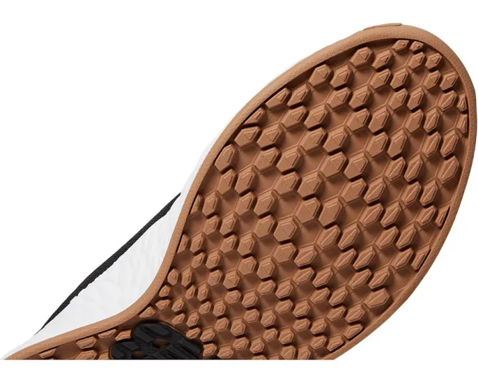 Кеды для гольфа New Balance Fresh Foam ROAV с инновационной амортизацией