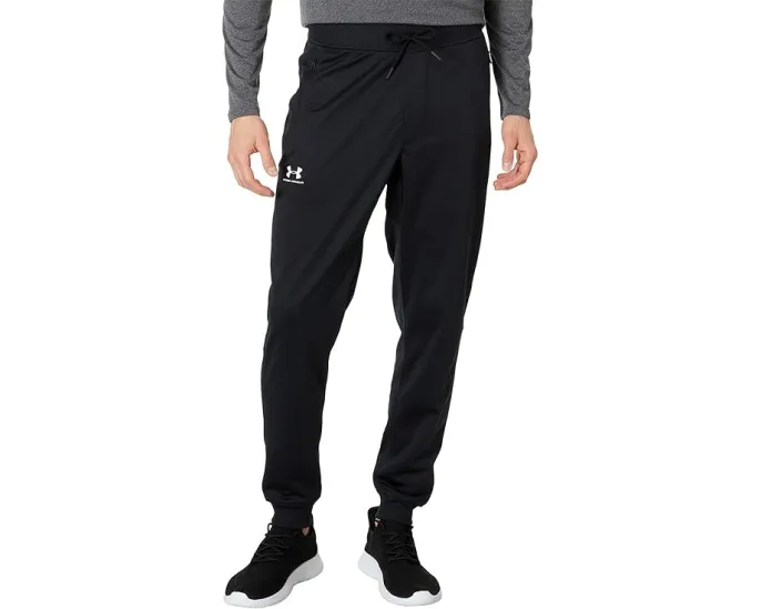 Under Armour Спортивные брюки джоггеры с карманами и влагоотводящей тканью