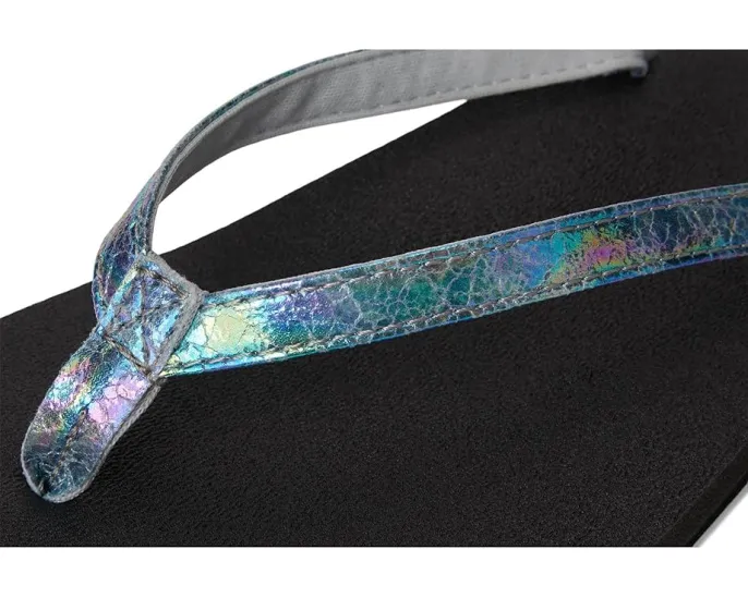 Сланцы Sanuk Yoga Joy II Iridescent с металлическим верхом и стелькой из пены с эффектом памяти