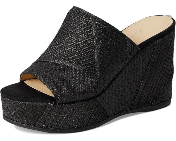 Сандалии GUESS Evenz на платформе с плетеными деталями и клиновидным каблуком