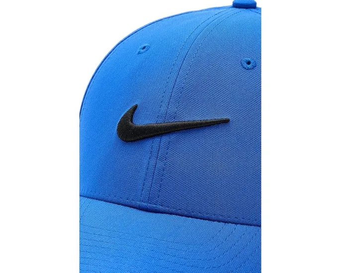 Бейсболка Nike Dri-FIT Club Structured с логотипом Swoosh