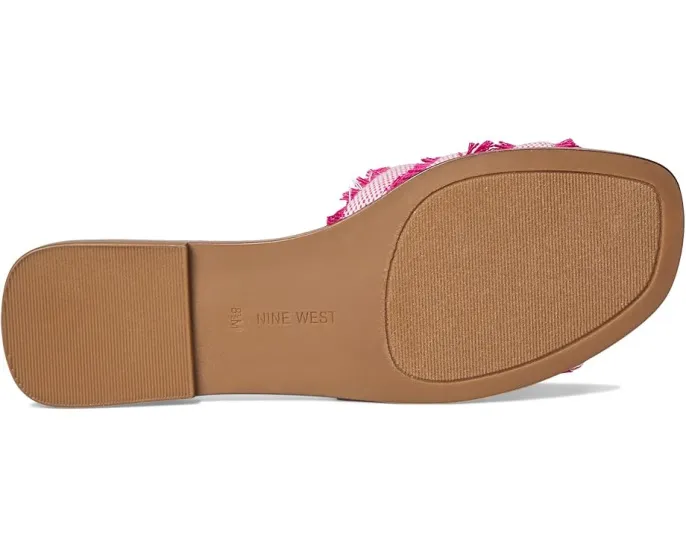 Плоские сандалии Germanny от Nine West с джинсовым верхом и квадратным носком