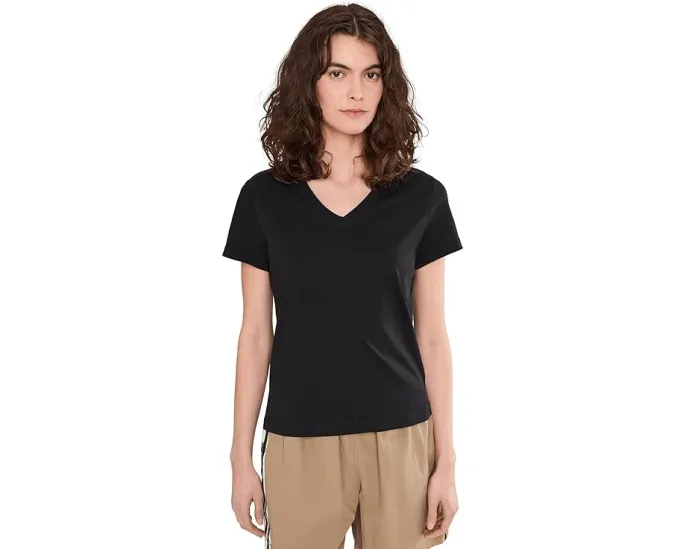 Базовая футболка PACT Organic Cotton Essential V-Neck с V-образным вырезом