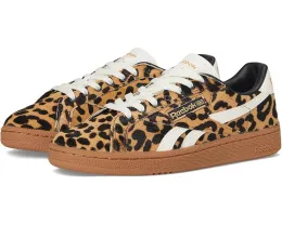 Кроссовки Reebok Club C Grounds UK с замшевым верхом и каучуковой подошвой