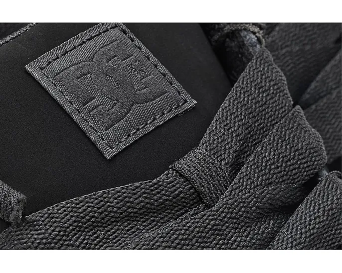 Кроссовки DC Court Graffik Le из кожи с мягкой подкладкой