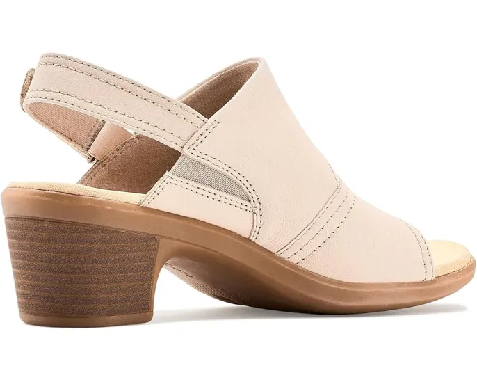 Босоножки на устойчивом каблуке Clarks Emily 2 Mist с регулируемой застежкой