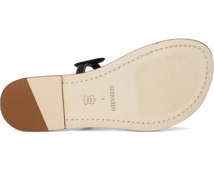 Сандалии Bernardo New Moon без каблука с кожаными дисками и удобной стелькой