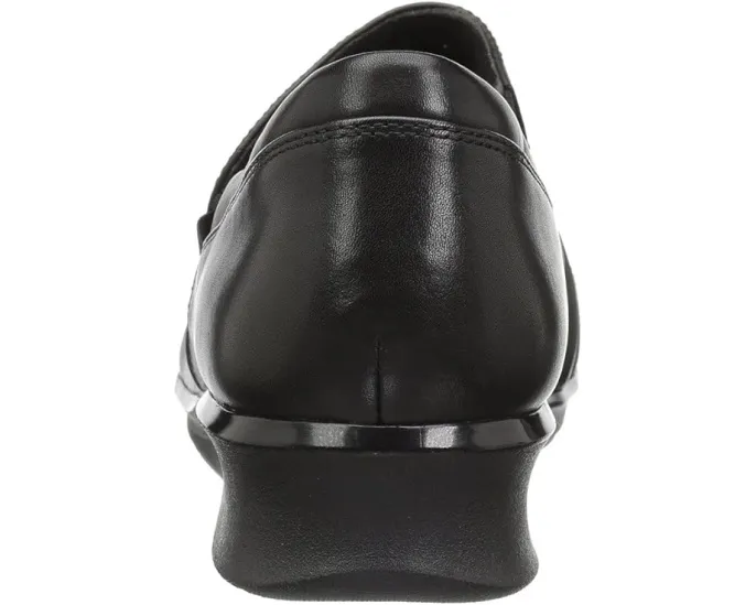Обувь Hope Roxanne с эластичными вставками и амортизирующей стелькой Clarks
