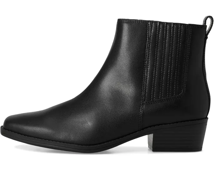 Ботинки Clarks Danyelle Skip с удобной стелькой и тягом на пятке