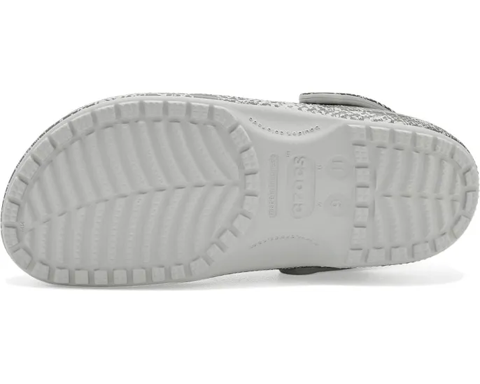 Классические сабо Crocs с сезонным принтом на платформе