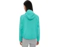 Ветровка Wind Veil™ Hooded Jacket от Mountain Hardwear с капюшоном и упаковывающаяся в карман