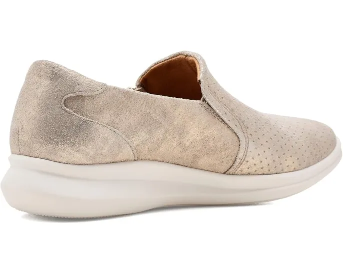 Повседневные туфли Clarks Lynell Sky с клиновидным каблуком и застежкой-молнией