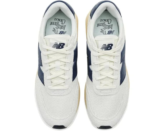 Кроссовки New Balance 370 в винтажном стиле