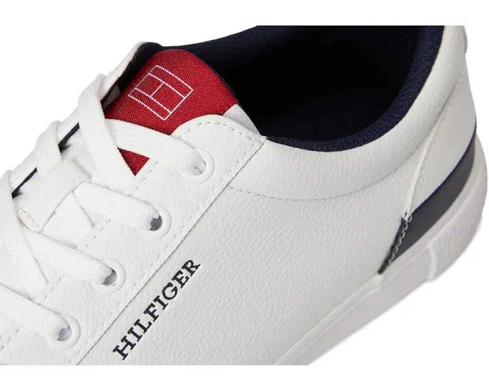 Кроссовки Tommy Hilfiger Rocci с круглым носком и стелькой из мемориальной пены