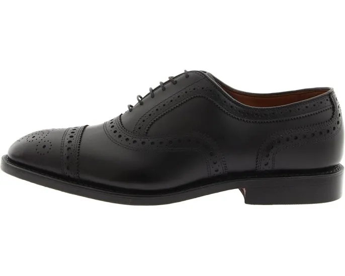 Оксфорды Allen Edmonds Strand с перфорацией и отделкой патina