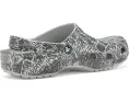 Классические сабо Crocs с сезонным принтом на платформе