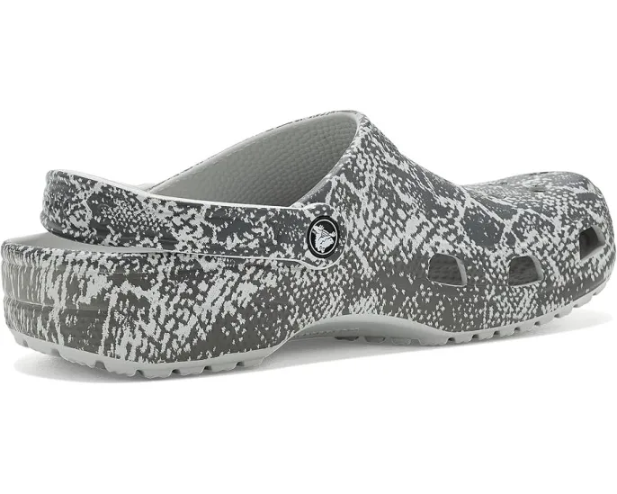 Классические сабо Crocs с сезонным принтом на платформе