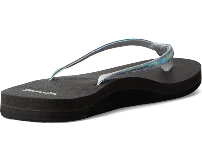 Сланцы Sanuk Yoga Joy II Iridescent с металлическим верхом и стелькой из пены с эффектом памяти