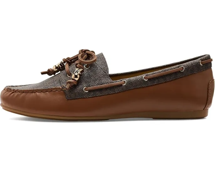 Обувь MICHAEL Michael Kors Fallon Moc с миндалевидным носком и декоративными бусинами