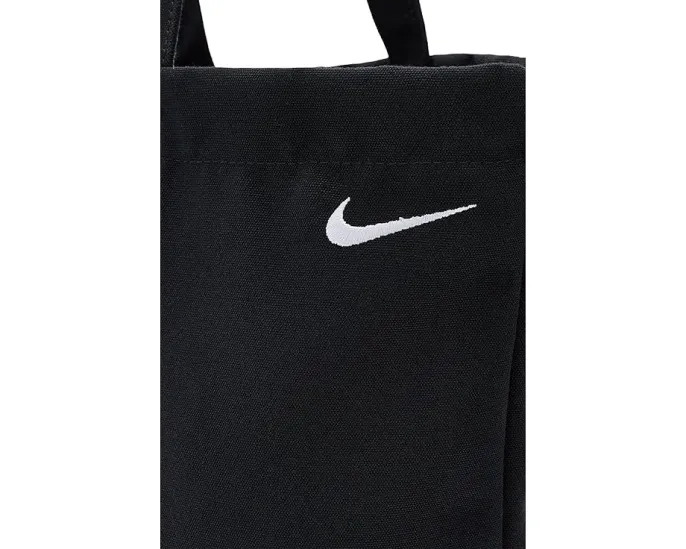 Сумка Nike Heritage 2.0 объемом 22 литра с широким отделением и внутренним карманом